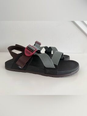 Chaco Lowdown Sandals in 
Dark Forest Men’s 9